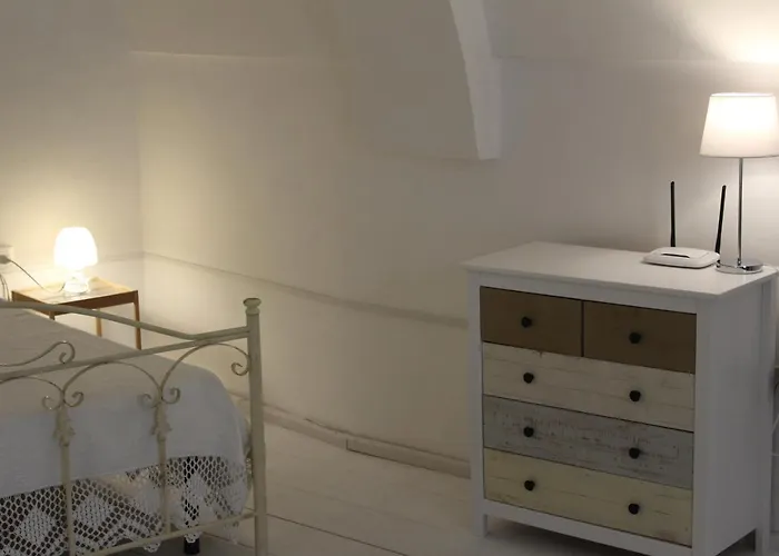 Scuderie Maresca Остуни